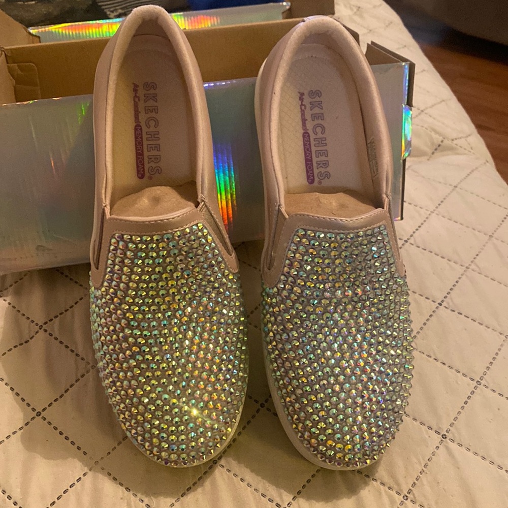 Skecher street women’s shoes